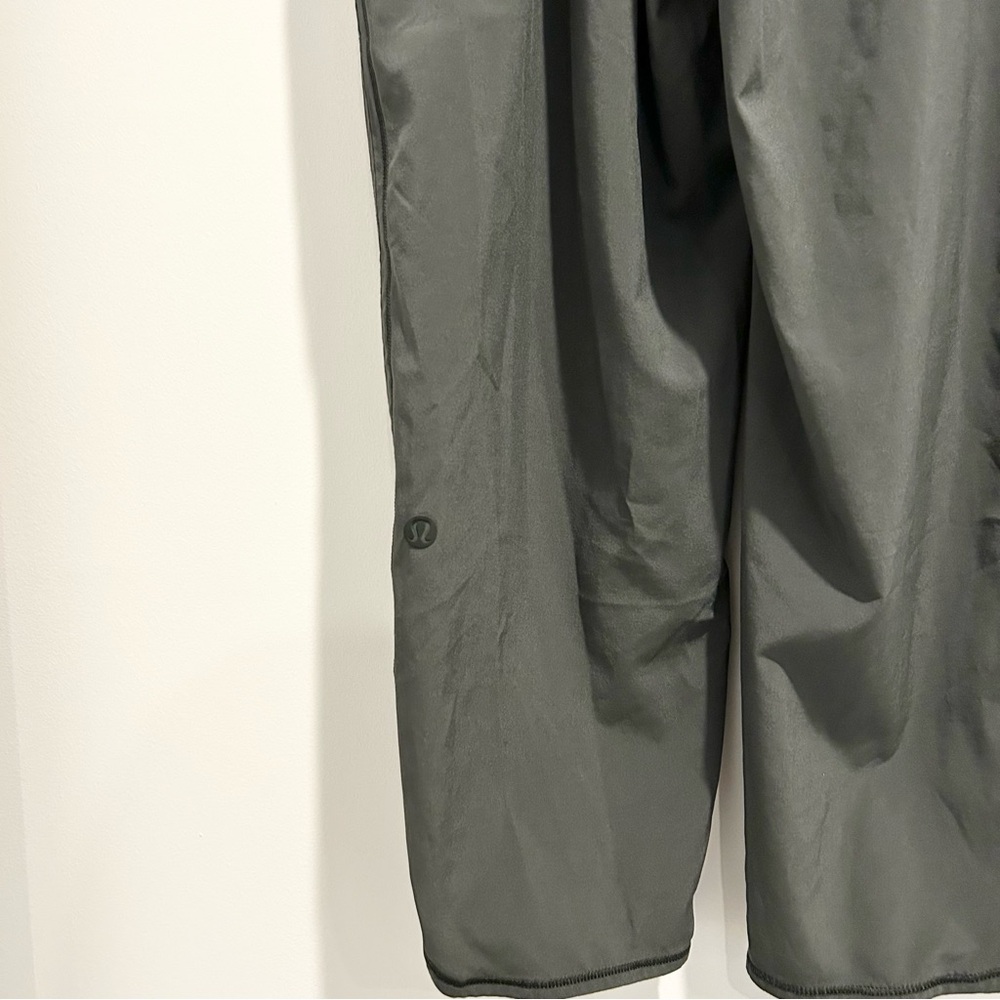Lululemon Final Play Crop *23” Evergreen Size 6 FLAWED - Picture 8 of 11